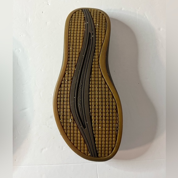 New Balance Men’s Rock & Tone Brown Flip Flop Sandals - Sole is 10-10.3” - Picture 6 of 11